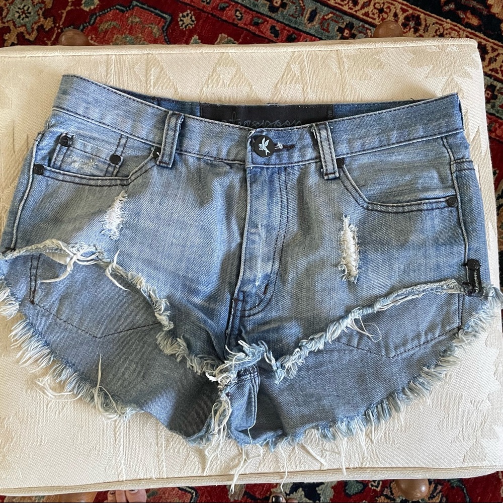 High waisted cutoff denim shorts